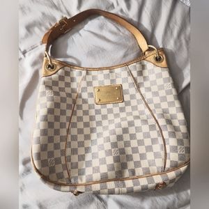 This is an authentic LOUIS VUITTON Damier Azur Galliera PM. This stylish hobo